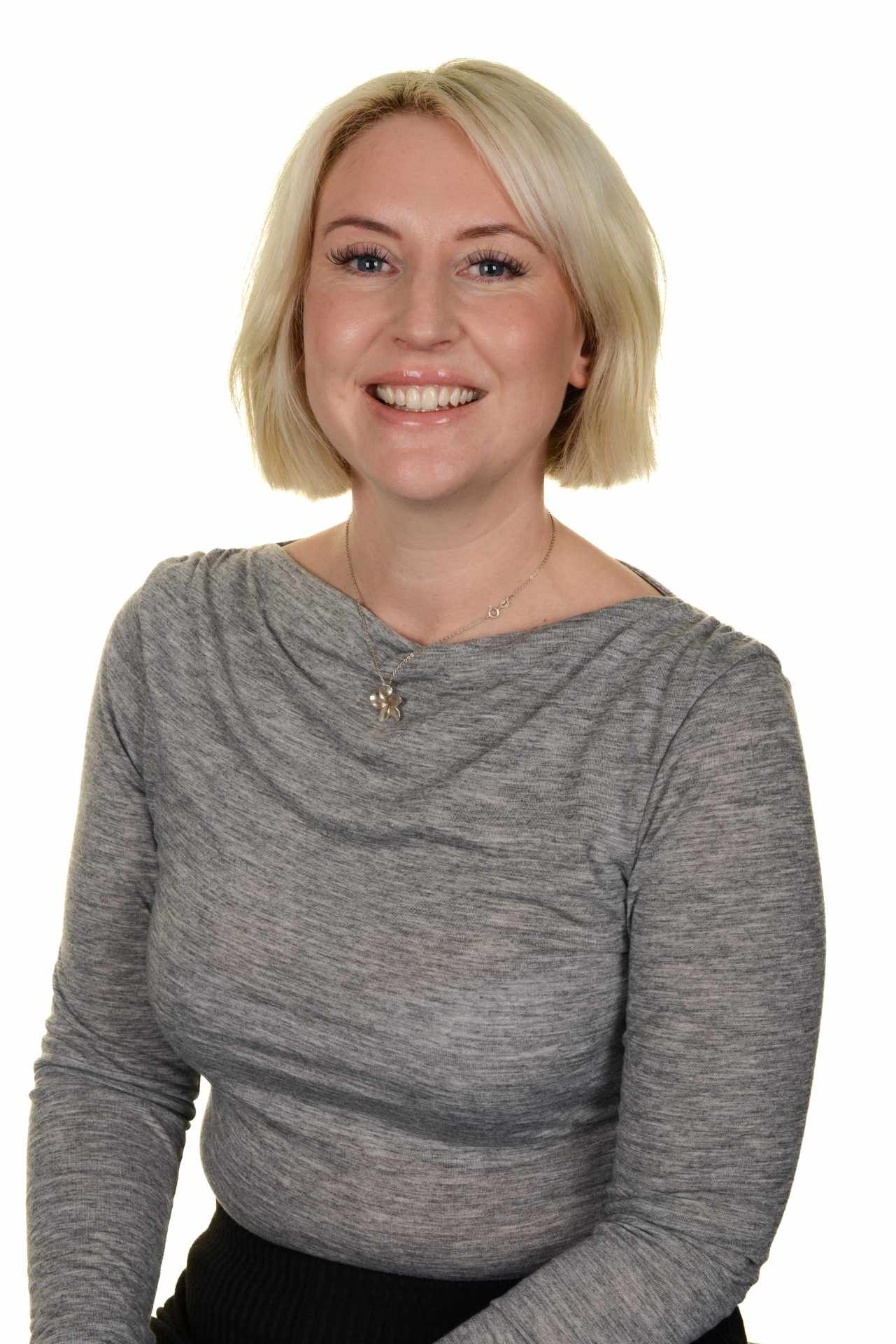 Kayley Woollard 